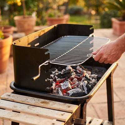 Pare-vent aéré et grille réglable du barbecue charbon Brivor