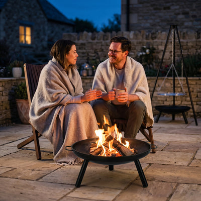 Cuve du barbecue trépied Helvor utilisée seule en foyer le soir