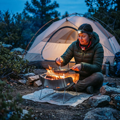 Cuisson sur le brasero pliant ultraléger Halvik en randonnée