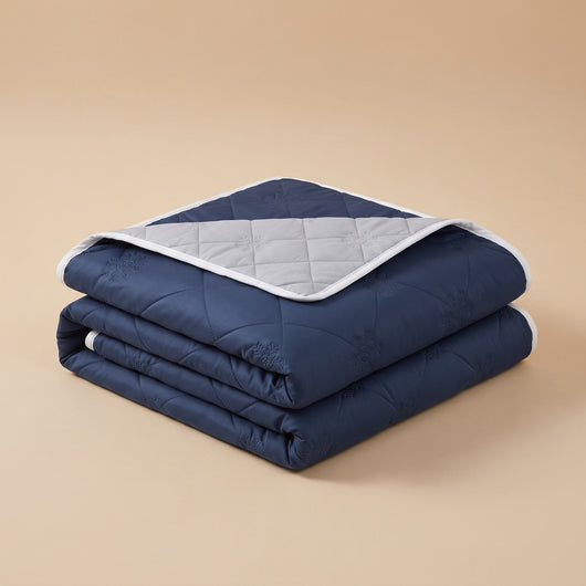 Couette rafraîchissante d'été double face bleu marine Frescane