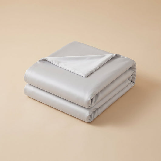 Couverture rafraîchissante Gris Perle pliée, packshot