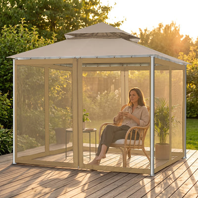 Moustiquaire de tonnelle sur une terrasse, soirée à l'abri des moustiques