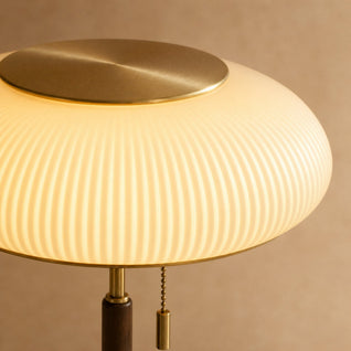 Lampe Opaline, Soucoupe Nervurée Dorée | Milara