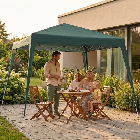 Famille sous la tonnelle de jardin pop-up 3x3 m Pavelis sur une terrasse au coucher du soleil