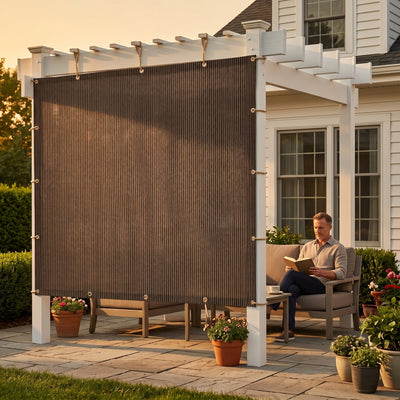 Voile d'ombrage HDPE en brise-vue vertical sur pergola